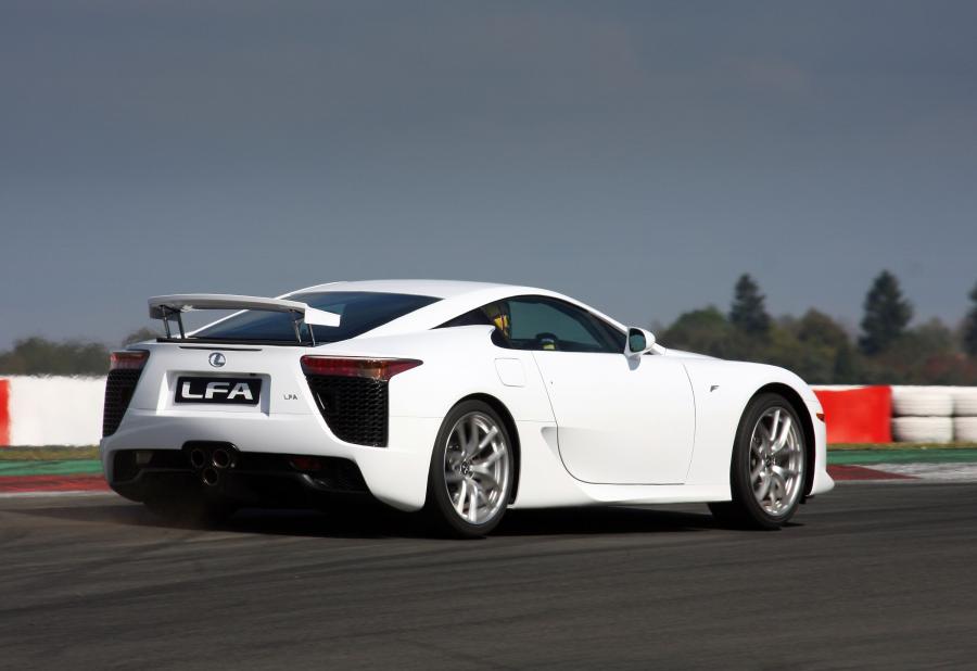  Lexus LF-A 2010 года  (фото 144 из 213)